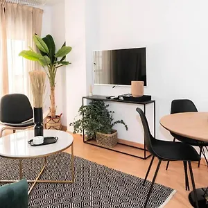 https://precioso-apartamento-en-la-malagueta.1costadelsol.com